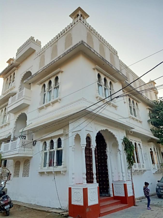Hindupura Residency Hotel ซาวาย มาโดปูร์ ภายนอก รูปภาพ