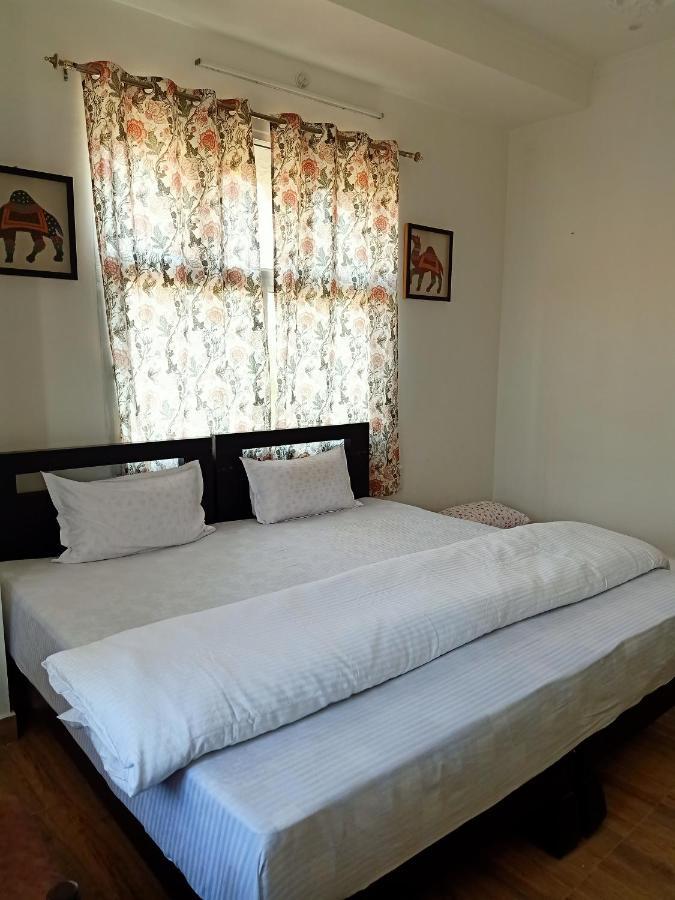 Hindupura Residency Hotel ซาวาย มาโดปูร์ ภายนอก รูปภาพ