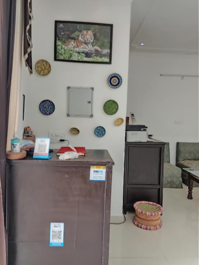 Hindupura Residency Hotel ซาวาย มาโดปูร์ ภายนอก รูปภาพ