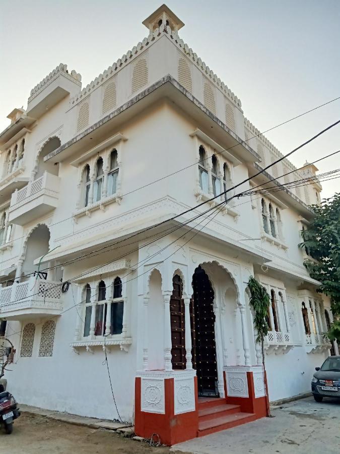 Hindupura Residency Hotel ซาวาย มาโดปูร์ ภายนอก รูปภาพ