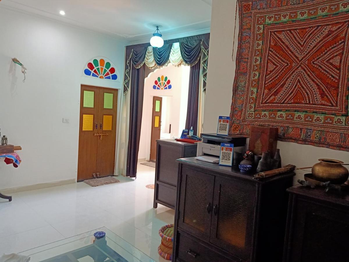Hindupura Residency Hotel ซาวาย มาโดปูร์ ภายนอก รูปภาพ